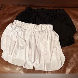 📣 Set of 2 Skorts Black and White Size Medium